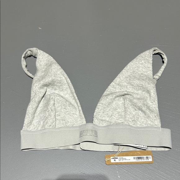 Skims Plunge Bralette - Picture 1 of 5